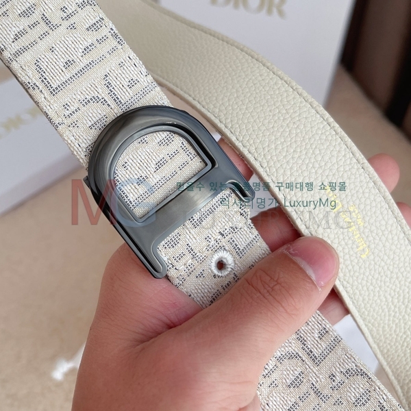   Ʈ DR663331-1 (3.5cm)