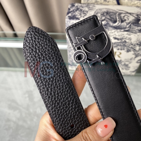   Ʈ DR688214-1 (3.5cm)