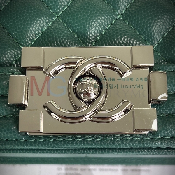 ��* ���̹� A67086-A23-10