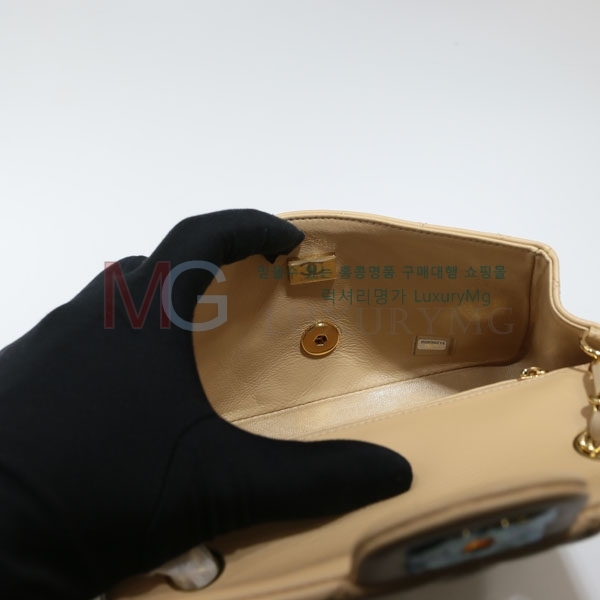 * ÷ CF1116-A02-9