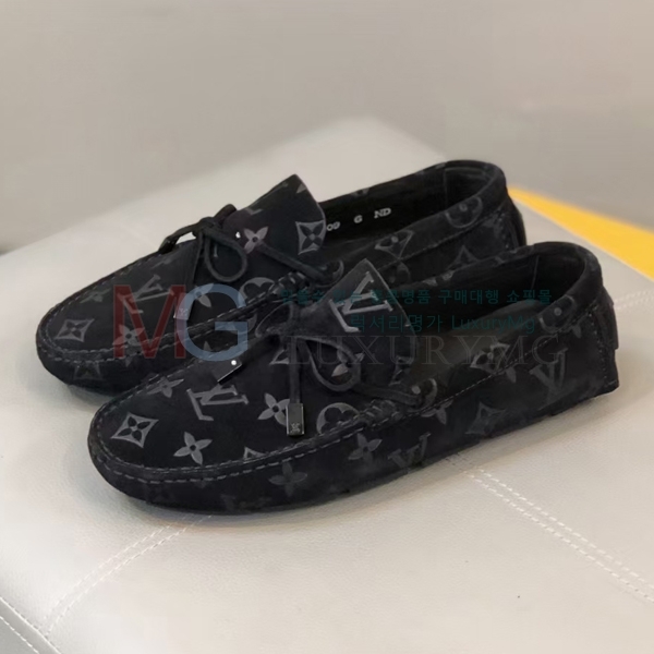̺   2M56134-8
