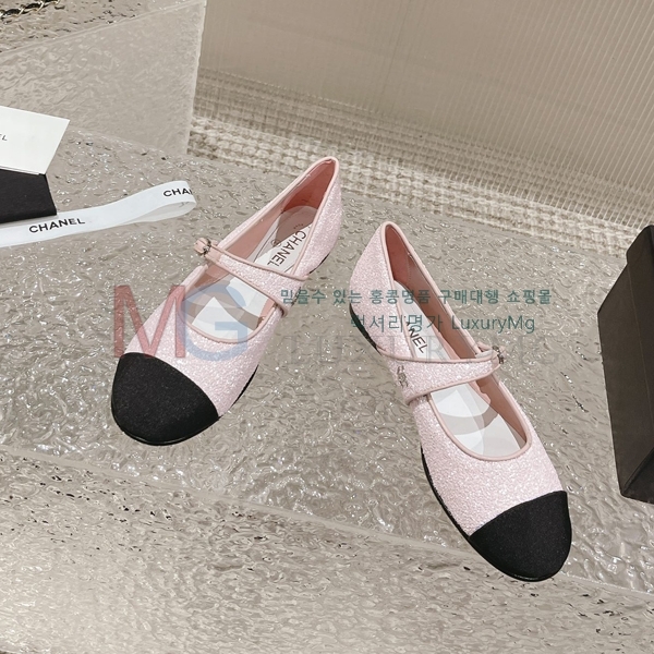 *  ÷  CH200118-3