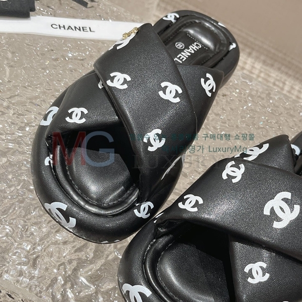 *   FN688052