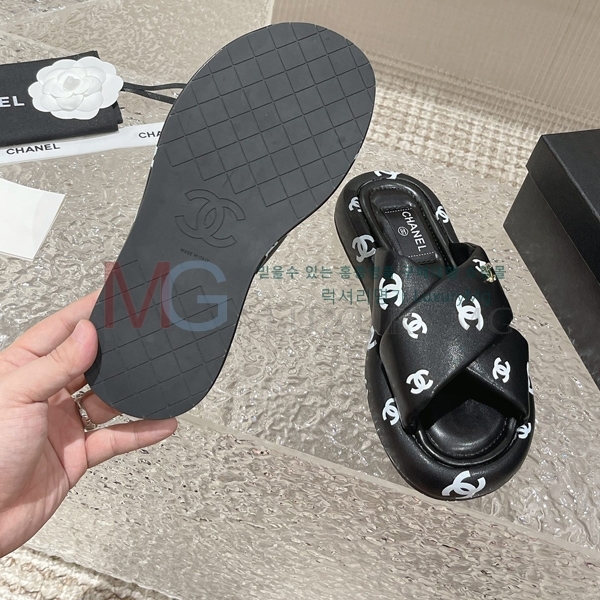 *   FN688052