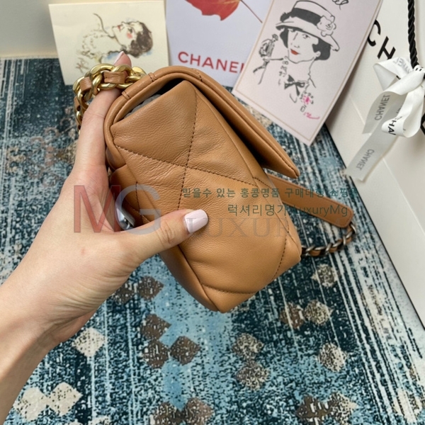 * 19 ÷ AS1160-A10-1