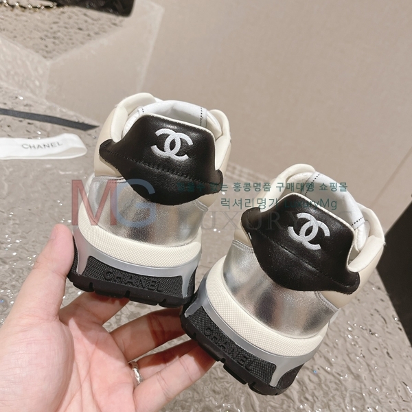 *  Ŀ CH222252-1