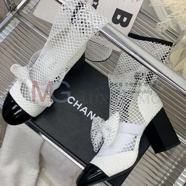 * ̵ CH697121-2