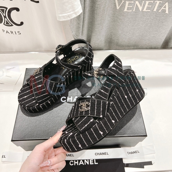 *   CH692719-2
