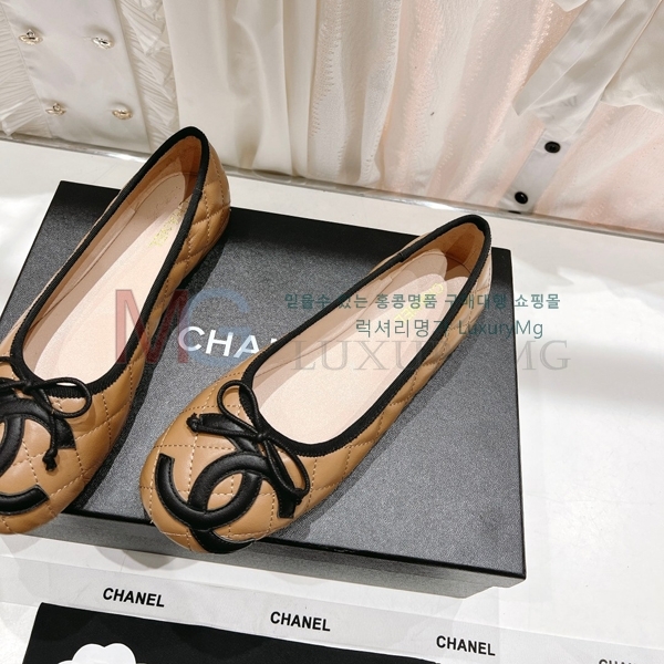 *  ÷ CH6007961