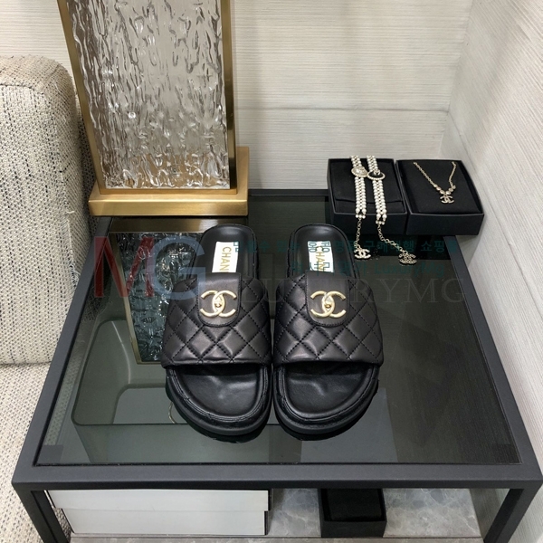 *  CHA990082-2