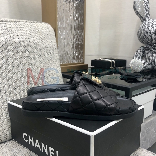 *  CHA990082-2