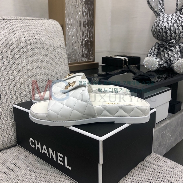 *  CHA990082-1