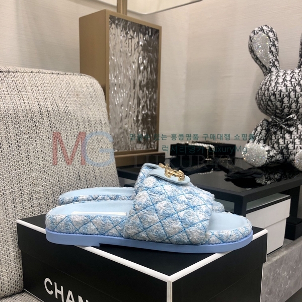 *  CHA990083-4