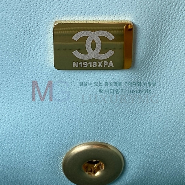 *  ÷ AS4232-A-3