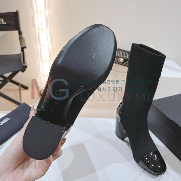 *   CHA6052