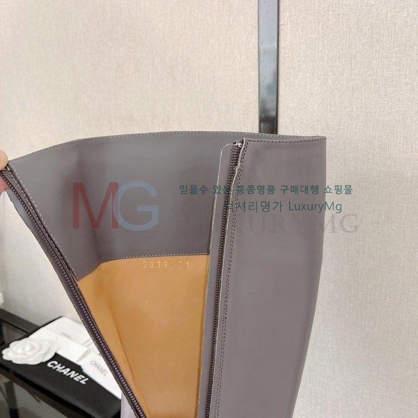 *   MZ660515