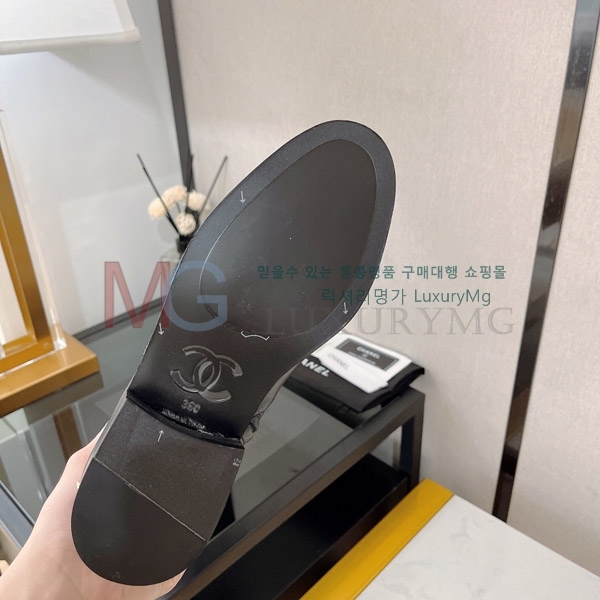 *   MZ660514-2