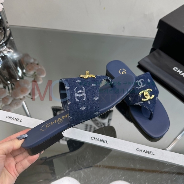 *  ɸ CC60121-1