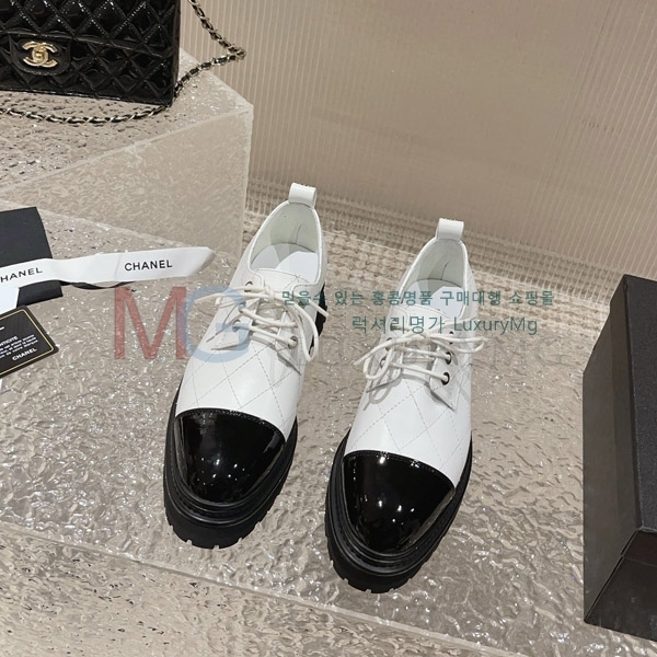*   CH688227-1
