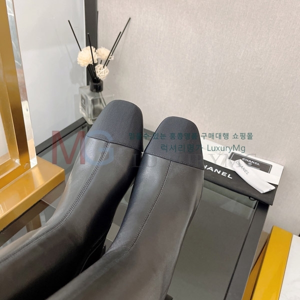 *   MZ3006524-1