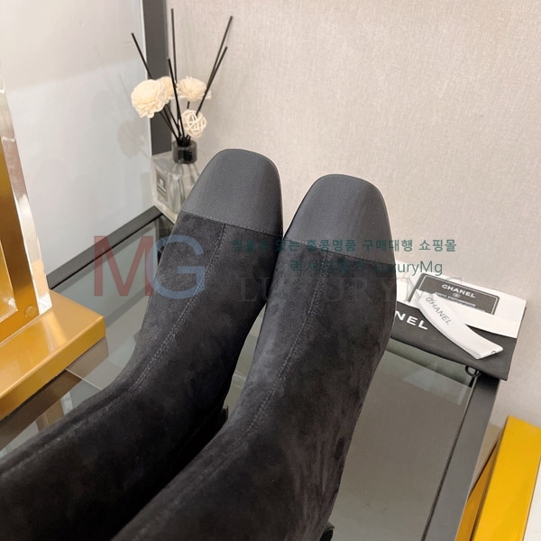 *   MZ3006523