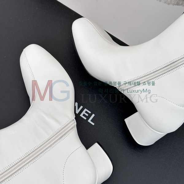 *   MZ300658-2