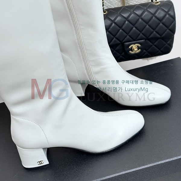 *   MZ300658-2