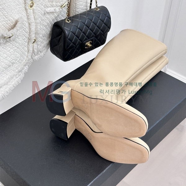 *   MZ300658-1