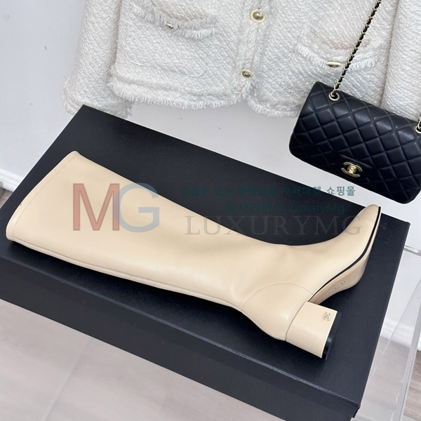 *   MZ300658-1