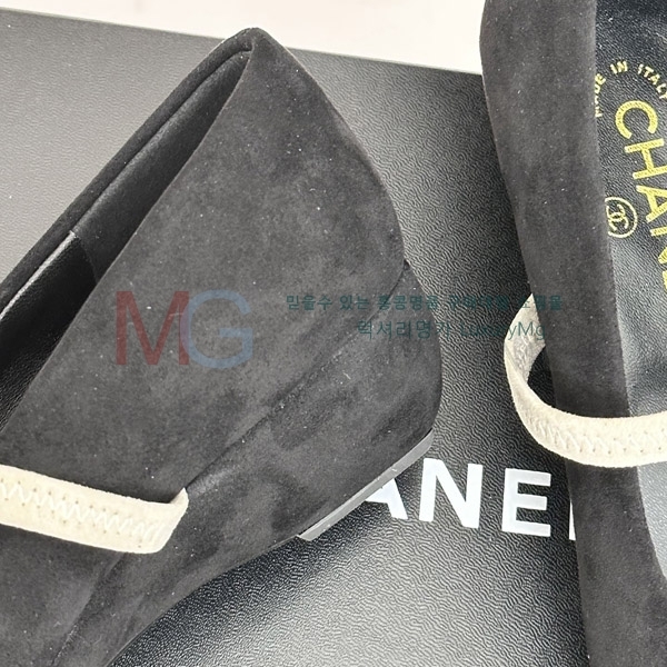 *  ÷ CH681162-1