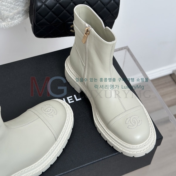 * Ŭ  35CC2217