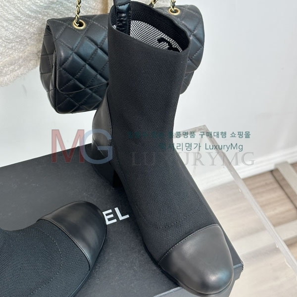 *  XI35111-2
