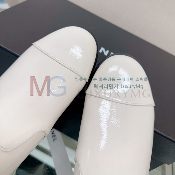 * Ŭ  TA559905-1