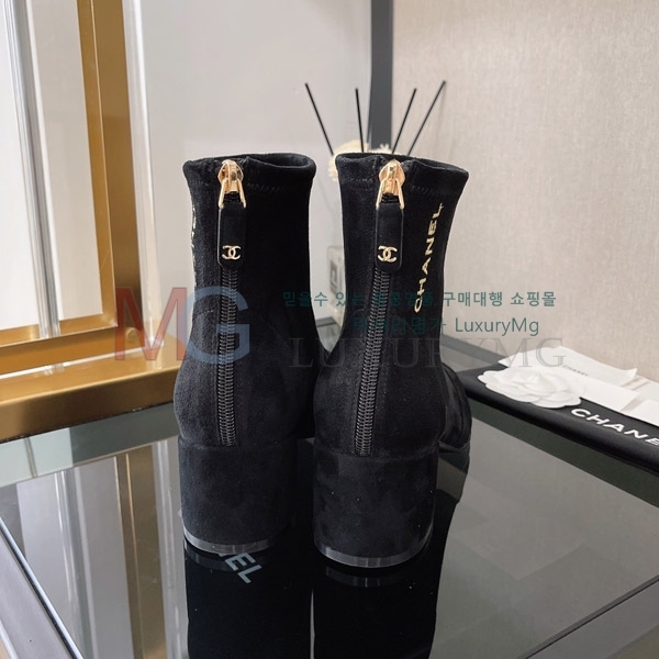 *  AB806641