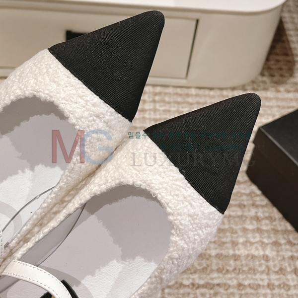 *  ÷ AA55711-1