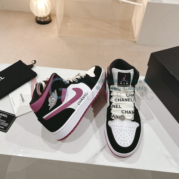 * # NIKE  ž CN968411