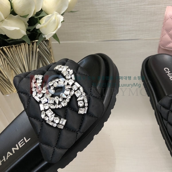 *   CH64153-4