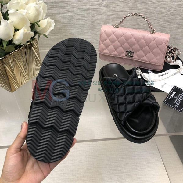 *   CH64152-4