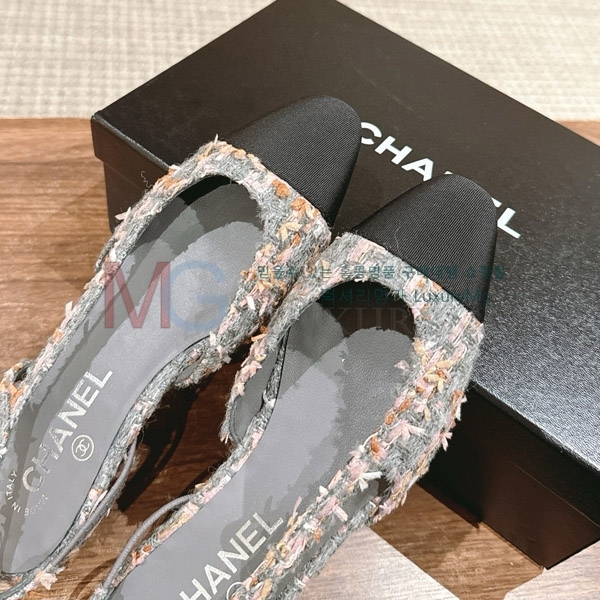 * ÷ PH688047