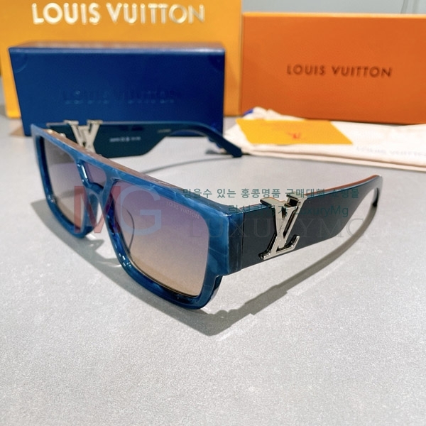 ̺ ۶ LV066843-2
