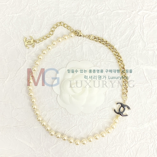 *  G12251406