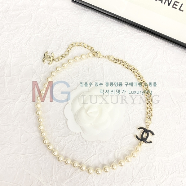 *  G12251406