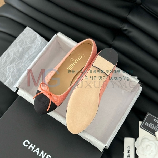 *  ÷ KX211536-4