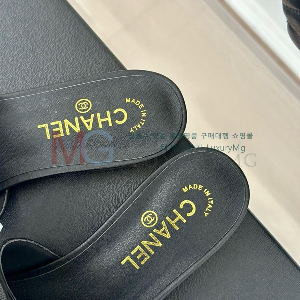 *   MD655875