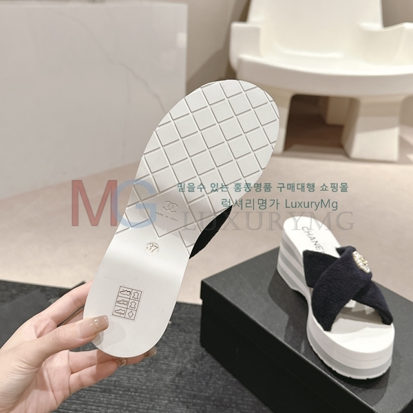*   KX681524-1