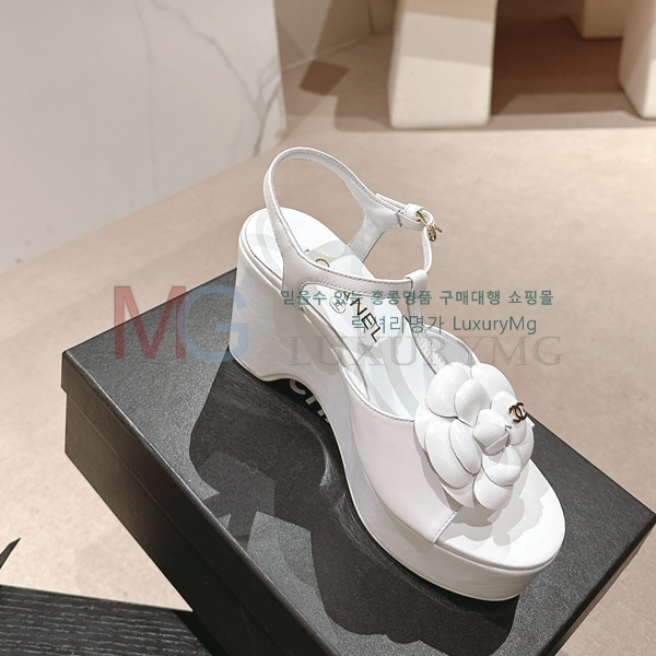 * ̵/ KX681531-3