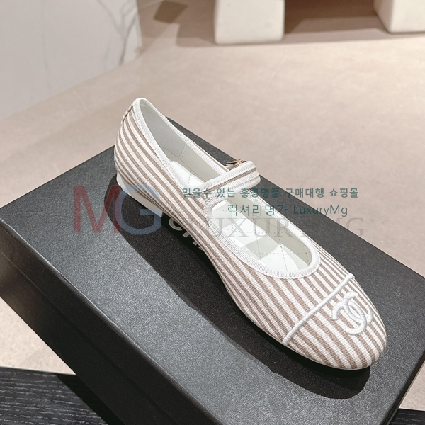 *  ÷ KX681528-4