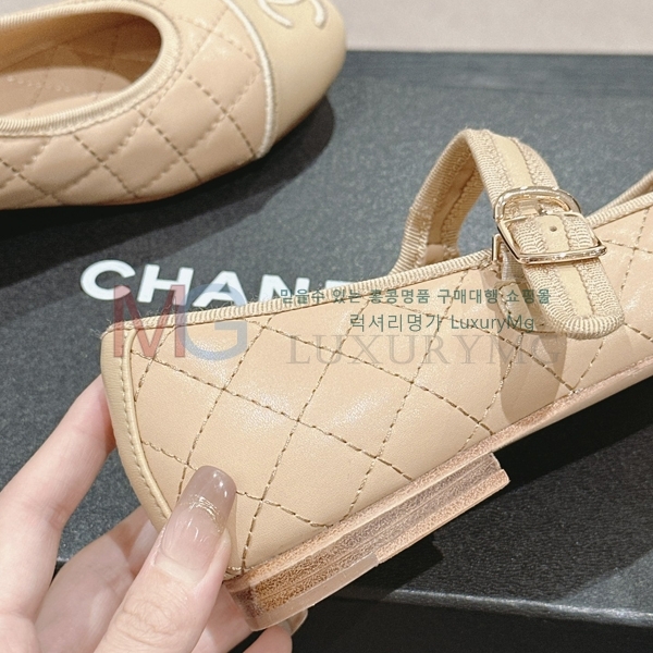*  ÷ KX681526-4