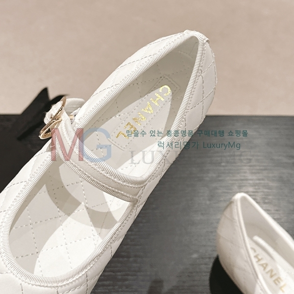 *  ÷ KX681526-5