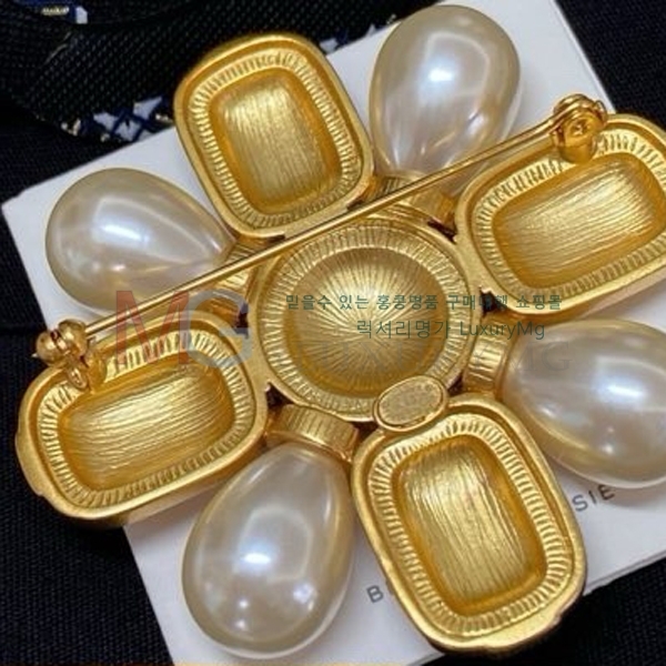 * ġ G1006674